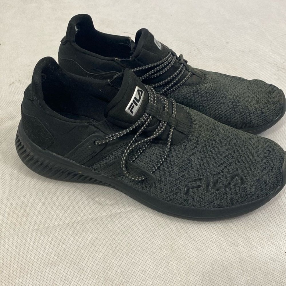 Fila women size 8‎ black cool max memory foam